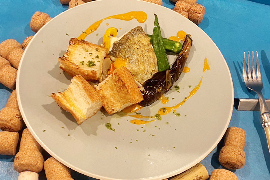 本日のお魚料理(ライスorパン付)